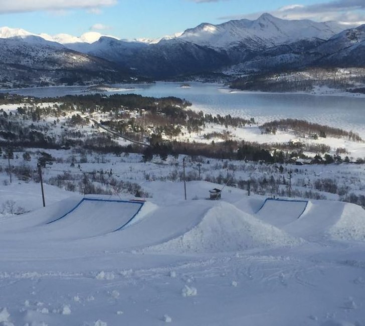 Jibbecampen startar i dag
15 cm nysnø, null grade.