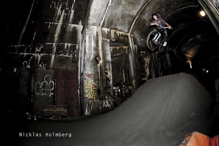 nicklasholmberg.se. Foto: Nicklas Holmberg. Åkare: Ja vem kan du vara!.