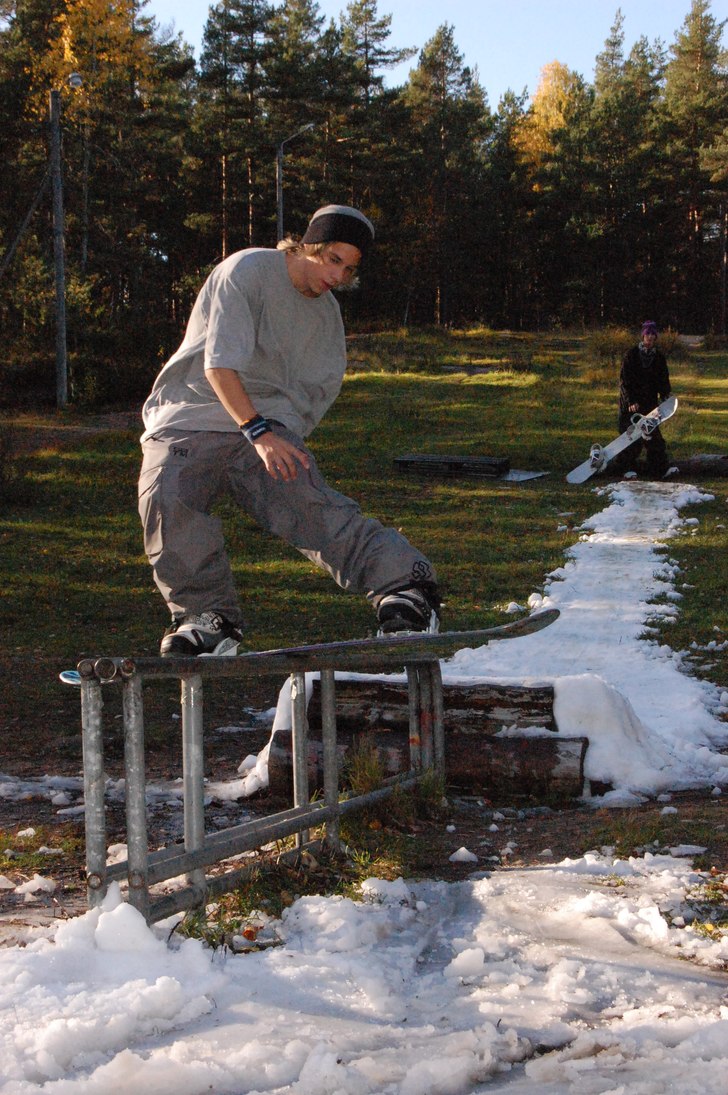 noseslide. Foto: Robin swed. Åkare: Pelle Renström.