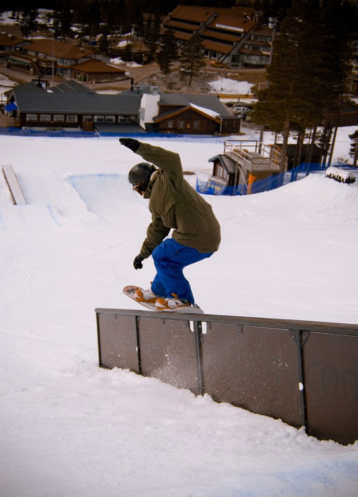 Tailpress av mr T-rex!. Foto: Jonas Frid. Åkare: Niklas Thirus.