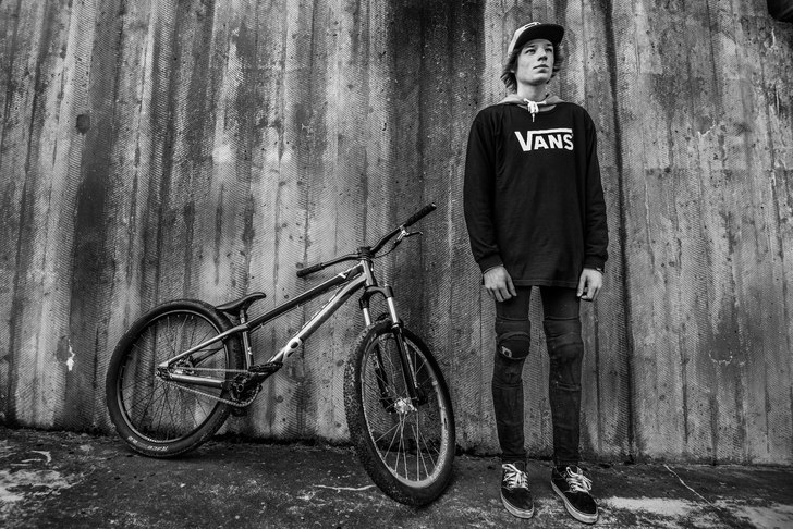 Photoshoot. Foto: Joel Ericsson. Åkare: Jocke Wahlgren.