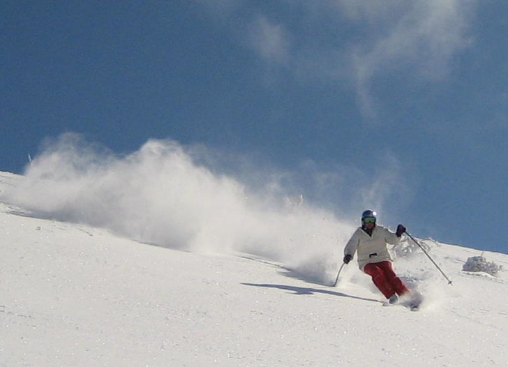 Bra med zoom, härligt med snö!. Foto: marcus wadsten af wadstena. Åkare: johan wadsten af wadstena.