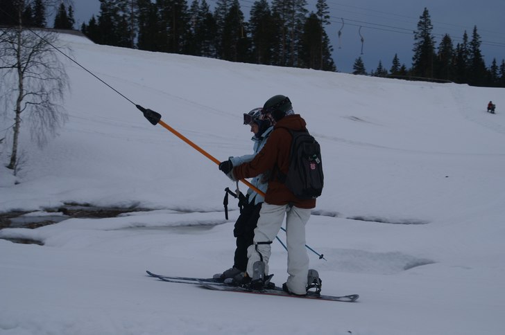 haha , ja på snowboard :D. Foto: Peter Johansson. Åkare: Belinda och mamma.