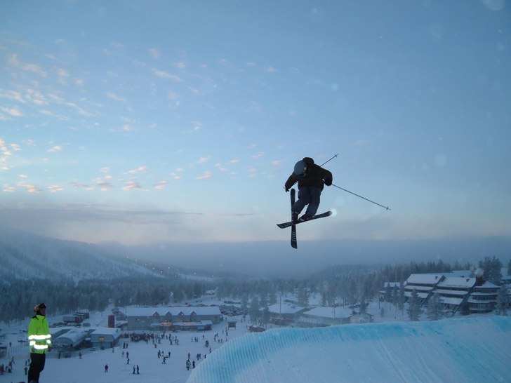 Truetail 540... (har inte fått tag i graben än). Foto: Tobias Larsson. Åkare: Henrik Gustafsson.