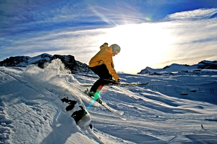Skön åkning en solig dag. Foto: Marcus Andersson. Åkare: Robin Ljungqwist.