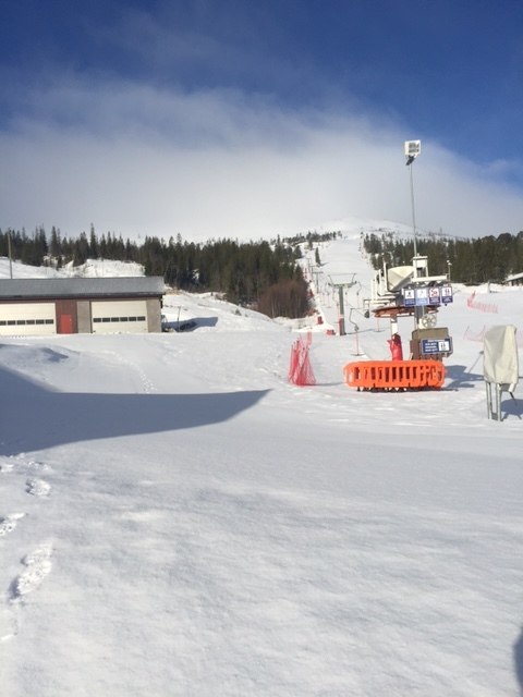 NYSNØ OG SOL....
Litt kaldere og snøbyger. Det s.