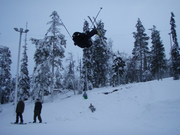Foto: Pontus Björkbacka. Åkare: Henrik Petersson.