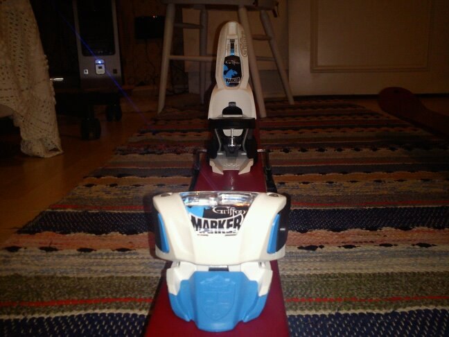 Nya skidorna 
k2 silencer 
marker griffon. Foto: victor sättberger.