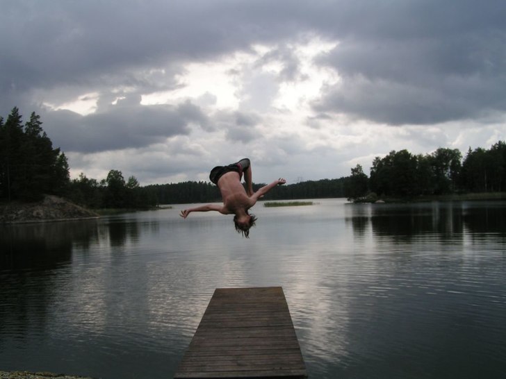 en back på olssons sommarställe vid båven.... Foto: anders olsson. Åkare: gustav cederholm.