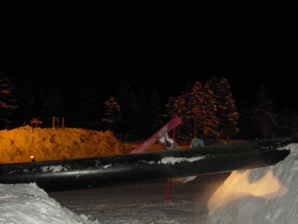 klubben hade rail jam på kvällen! kan ju säga a. Foto: Nancy Bäckström. Åkare: Mini.