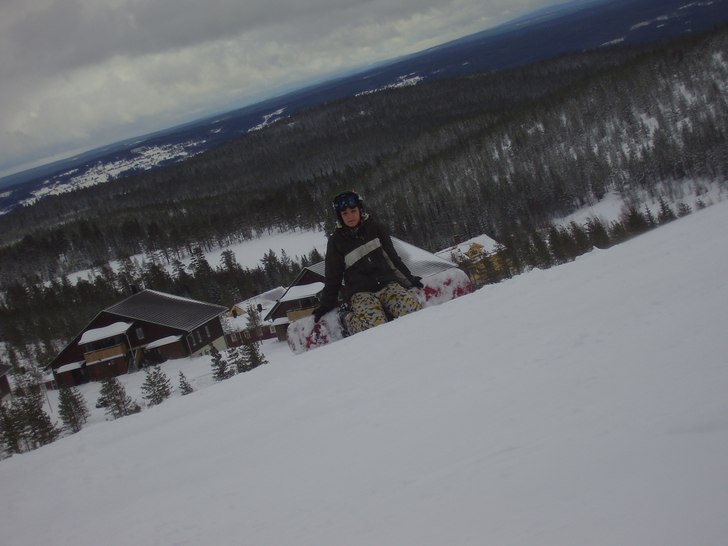 Andra gången på brädan x|. Foto: Johanna Hanses. Åkare: Emma Östberg.