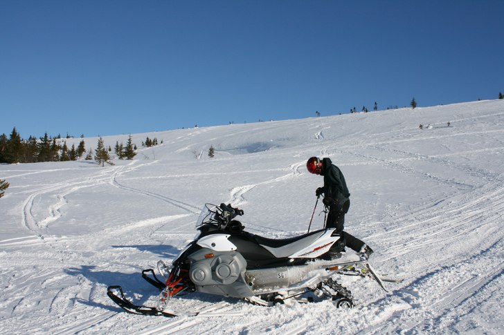 Tog skotern för att komma närmare lössnön :P. Foto: Polare. Åkare: Jag.