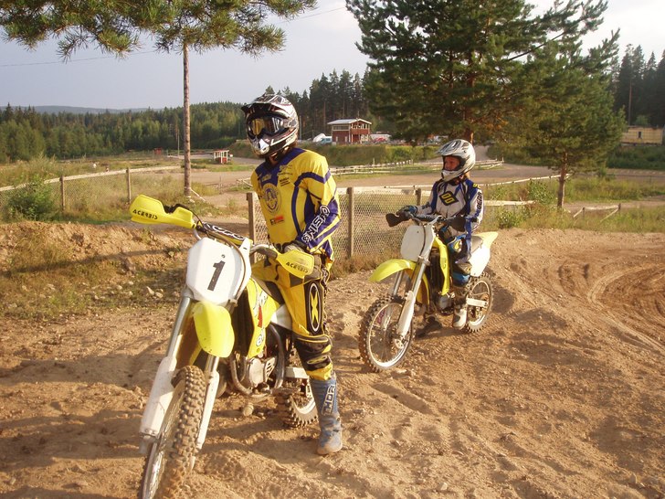 Motocross... =). Foto: Far Min!. Åkare: Jag!.