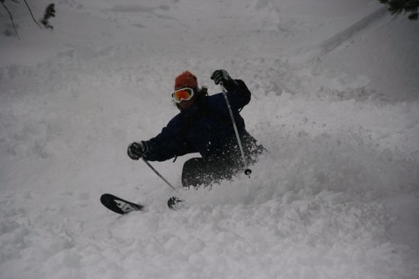 Masse pudder i Fornet-skogen. Perfekt dag meg gutt. Foto: Simen Sundt. Åkare: Christian Otter.