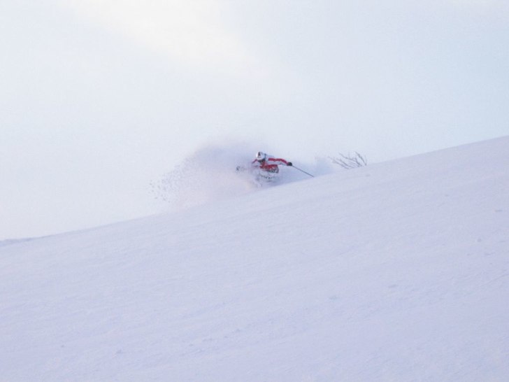 Kan inte bli bättre än så här i Januari 25 cm . Foto: Thomas Jonsson. Åkare: Kalle "Kax" Karlgren.