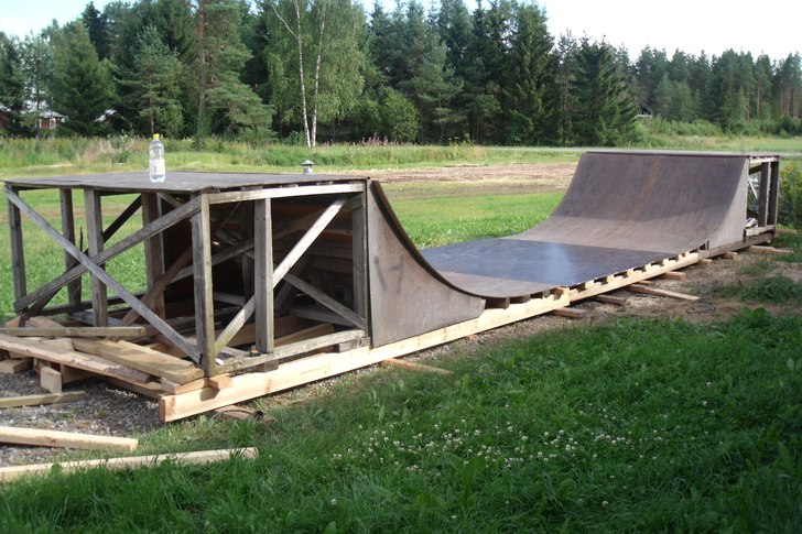 Miniramp på min backyard.