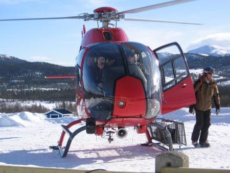 Heli-ski i kittelfjäll.. Foto: Tove-Lina Örn. Åkare: Joel Dahlberg (Jag), Simon Fryklund, Adam, Joakim Örnberg..