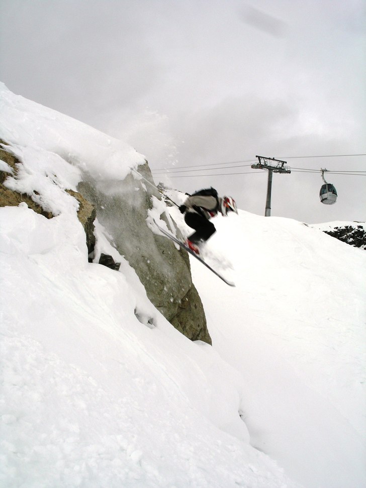Foto: Silvan Grunder, (siluuu). Åkare: Yanick Grunder.