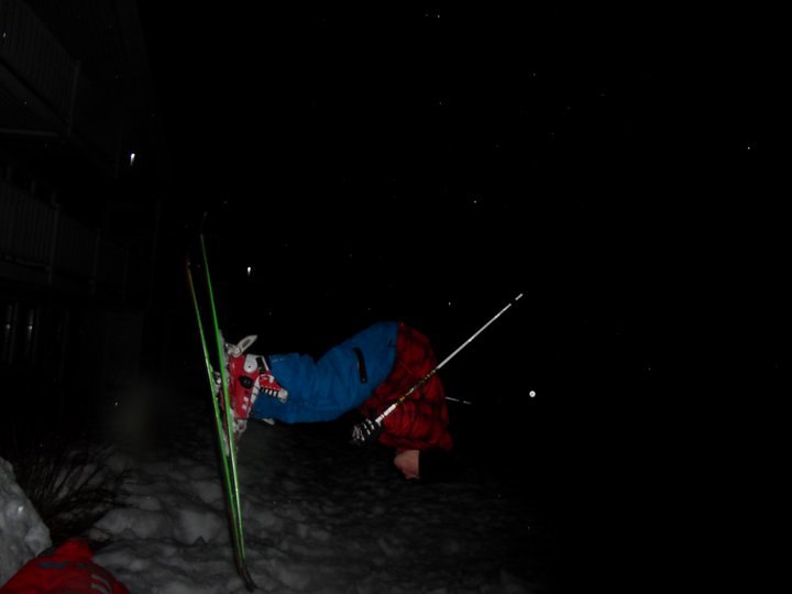 Hoppa lite vid stugan. Foto: Jockiz. Åkare: Adrian Sjöstrand.