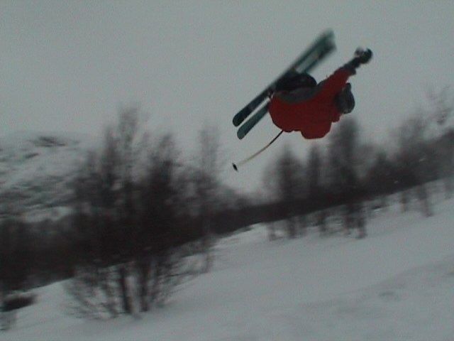 misty 540 i backcountryen i Lio, Hemsedal. Foto: Gjermund Lien. Åkare: Helge Berg Enitch.