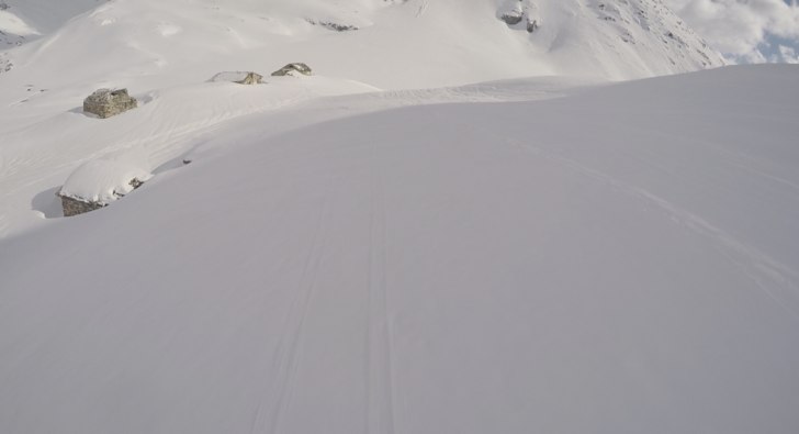 Byn Le Clou som ska passeras på höger sida..