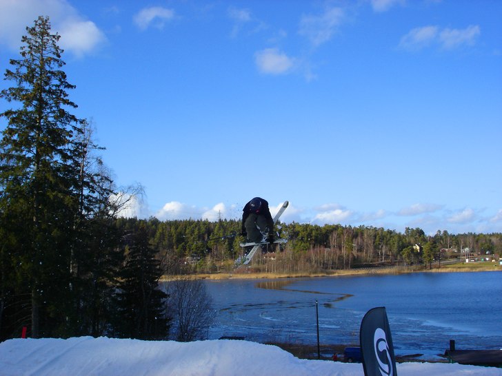 hitta några bilder från förra året... Foto: kommer inte ihåg. Åkare: Simon Delér.