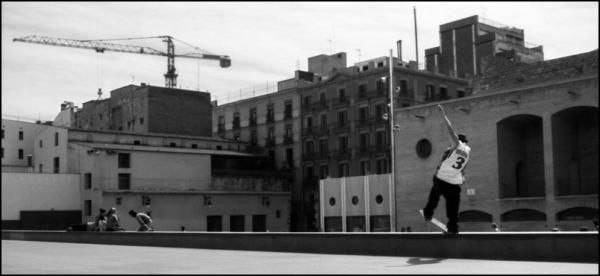 Skateboardens huvudstad, Barcelona är ett måste . Foto: Daniel Hjalmarson. Åkare: Okänd.