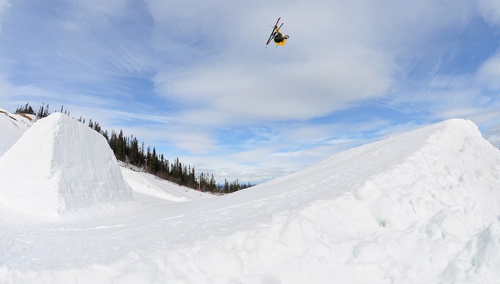 TFJprod's Every Direction: http://vimeo.com/3. Foto: Robbin Gälliner. Åkare: Tsz-Hin Tang.