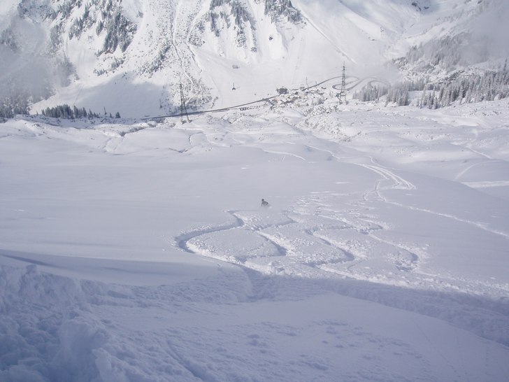Jag och Bullen fick ett par fina åk innan fler pu. Foto: Daniel Bullarbo. Åkare: David Hammarberg.