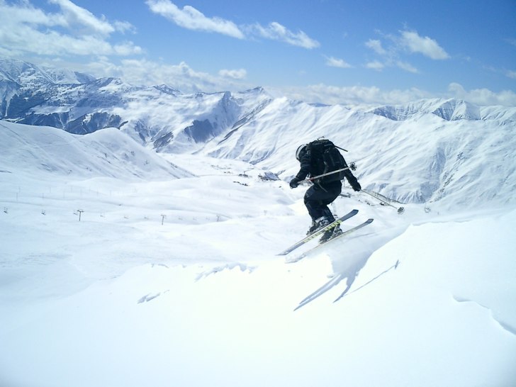 Orört puder nära liften!. Foto: Magnus Hallengren. Åkare: Philip Svensson.