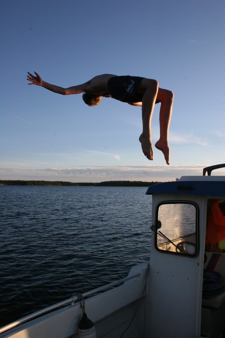 flippar lite. Foto: Riggert Anderson. Åkare: Hugo Anderson.