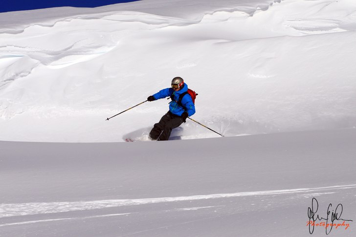 Magnus testar sina nya Monster 95:or i Borgafjäll. Foto: Jonas Emilsson / www.jonasemilssonphoto.se. Åkare: Magnus Nilsson.