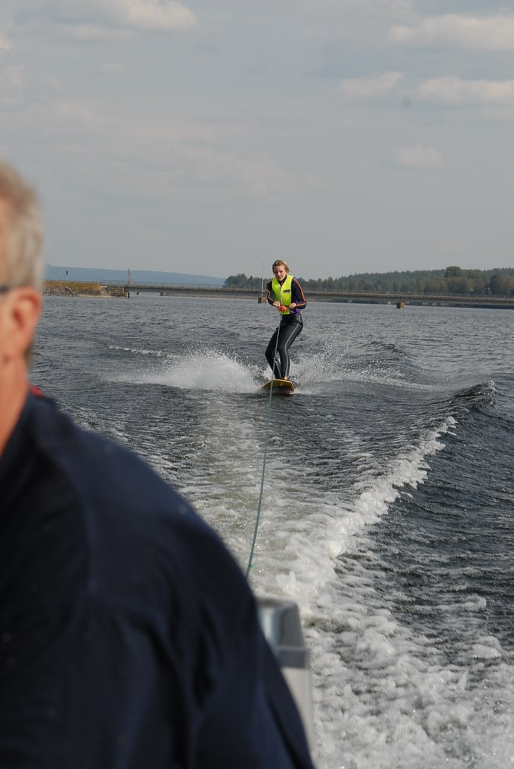kul men faaaaan va kallt de va i älven. Foto: pär häggström. Åkare: isabella gustafsson.