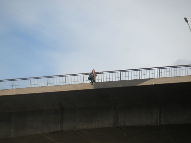 Bild när jag hoppar från Stocksundsbron.. Foto: Mattias Jakobson. Åkare: Börje Moberg.