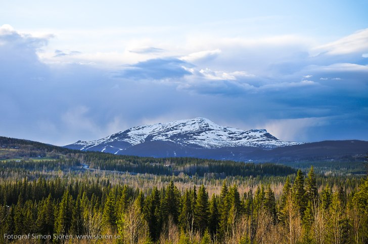Regn över Åreskutan... Foto: Simon Sjörén www.sjoren.se. Åkare: Åreskutan.