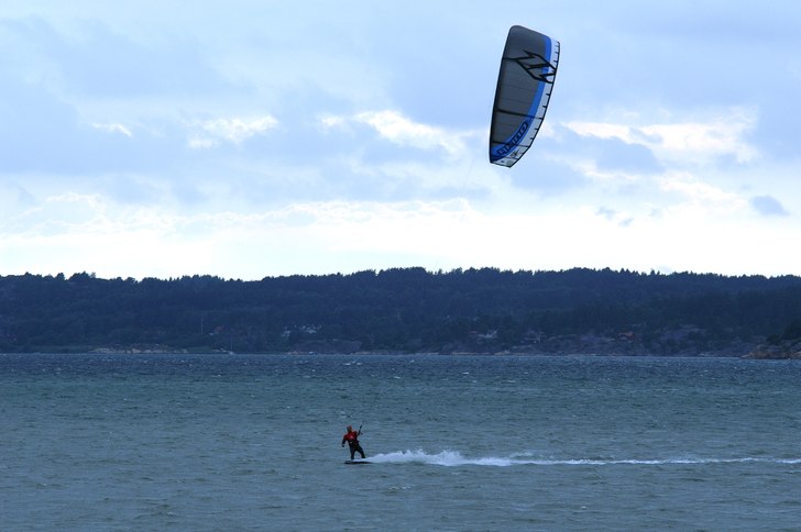 åkte ut o kolla på nåra som åkte kite, ashäft. Foto: L.G.