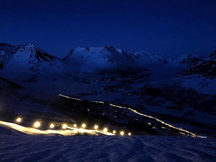 Kveldskjøring i dag 18-21
Endelig er sesongen ski.