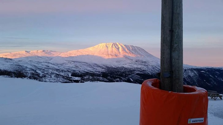 -6 og sol! 
Tidlig opp, tidlig ut! Nok en godværs.