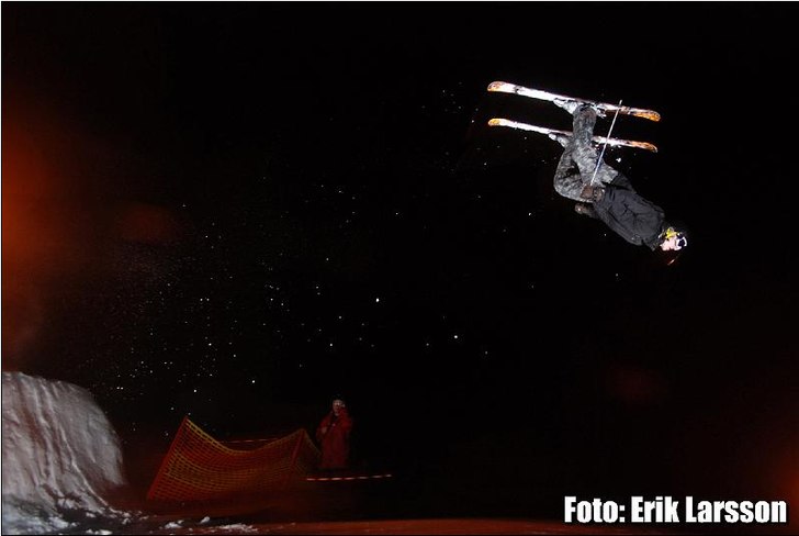 Foto: erik larsson. Åkare: stening.