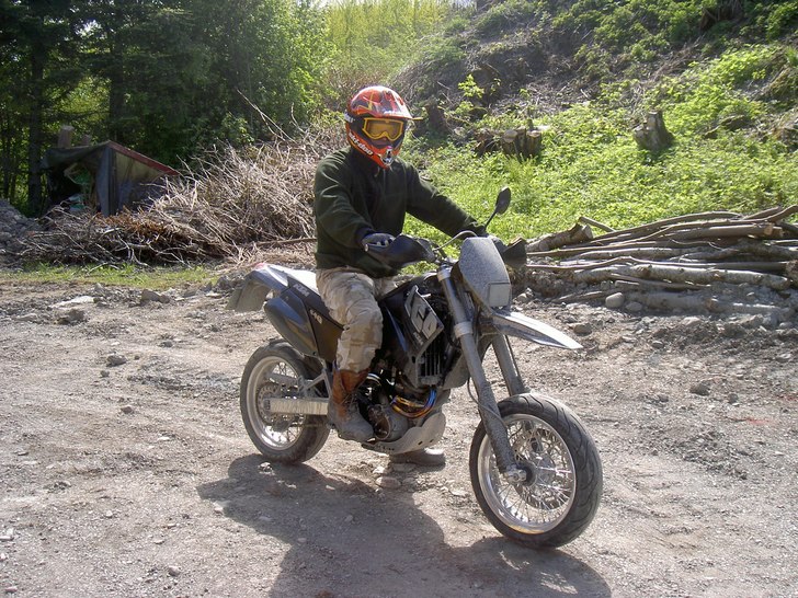 ktm 640....grym. Foto: hanne. Åkare: anders.