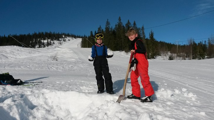 Husk solkrem!
Deilig vårsnø og strålende sol.??.