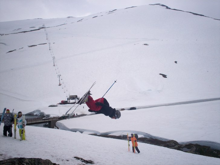 jag gör b-flip!. Åkare: oliver karlberg.