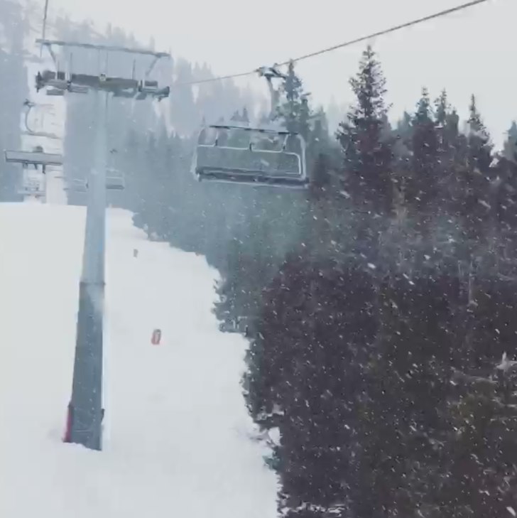 7 cm nysnø
Det er meldt mer snø utover dagen :) .