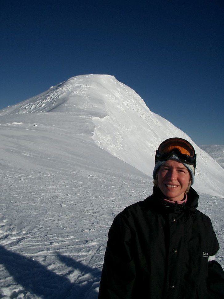 Uppe på Sadeln i Kittelfjäll. Foto: John Sjöberg. Åkare: Linda Swärd.