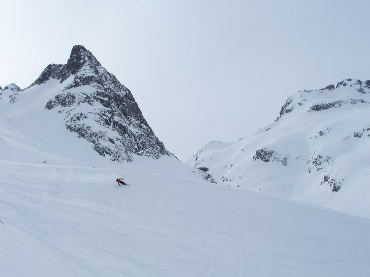 \"Backcountry is where i want to be...\". Foto: Gustav Engvall. Åkare: Mikael Lundholm.