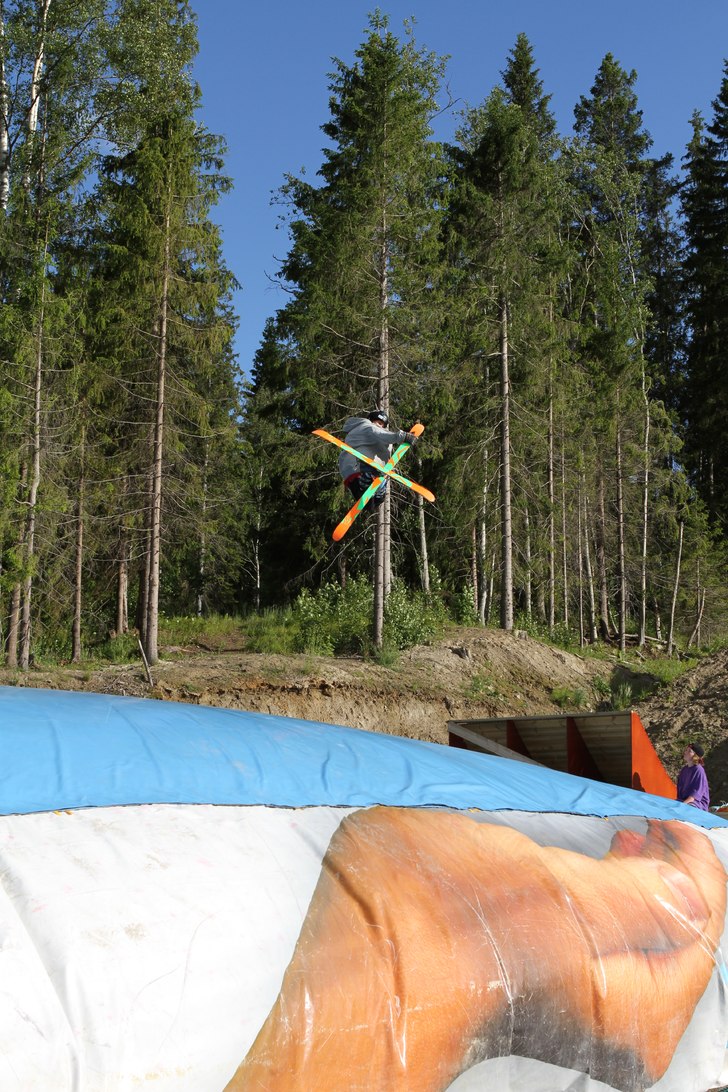 Foto: John Nilsson. Åkare: Adrian Sjöstrand.