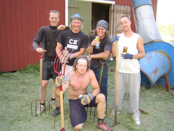 Hård dags arbete med slottern. Foto: The CREW.