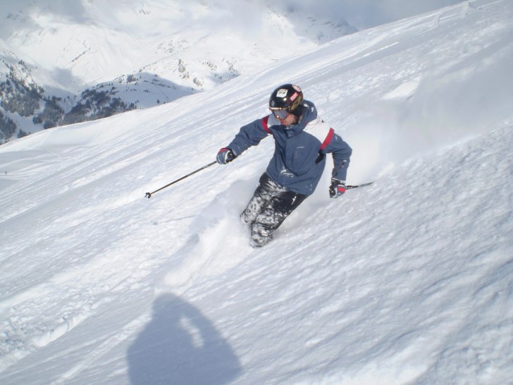 underbar puder dag efter snöoväder. Foto: Tobbe Boberg. Åkare: Simon Nilsson.