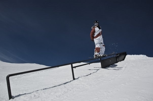 elof höftskjuter medans jag chillar gärnet.. Foto: eloooooFFFF!! Olsson. Åkare: niclas karlsson.