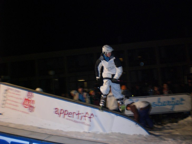 kör 270, sw upp på sandviken rail jam.. Foto: brogge. Åkare: Kim Löfgren.